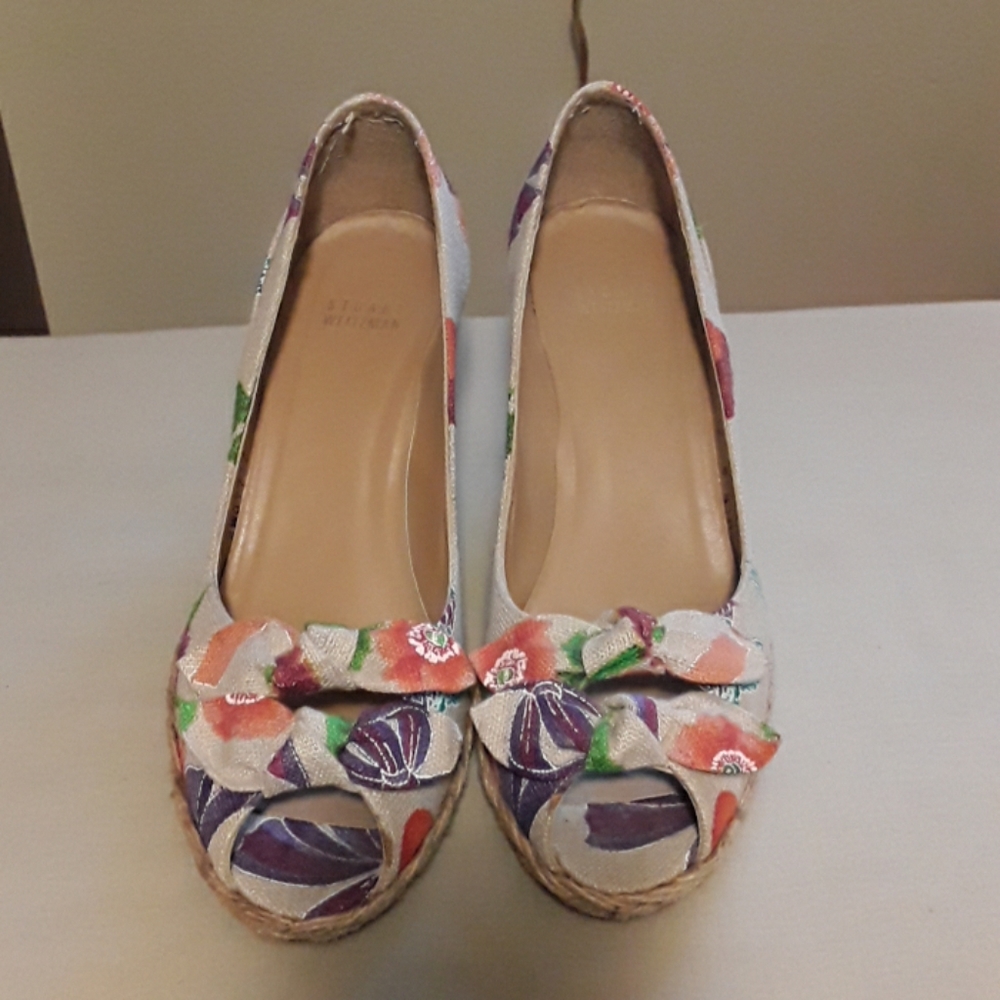 Peep toe wedge shoes